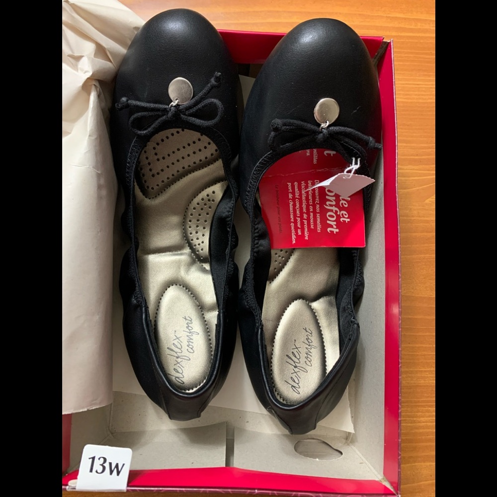 Payless Womens Dexflex Black Claroline Scrunch Flats 13 wide